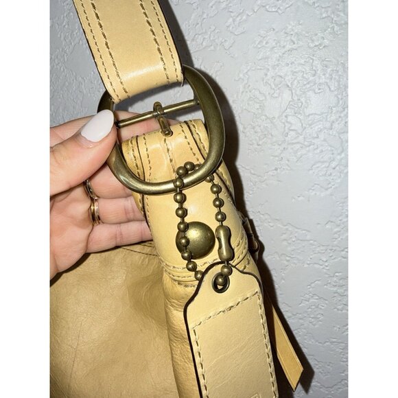 Coach Beige Vintage Bucket Bag K0769-11422 Thick Strap Tan Yellow Y2K - Picture 7 of 9